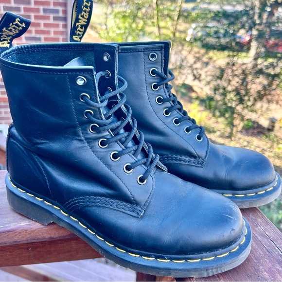 Dr. Martens 1460 Boot - Women's used good condition - Picture 2 of 7